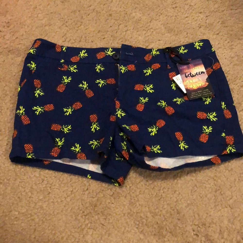 Pineapple Navy Shorts NWT Size 7
